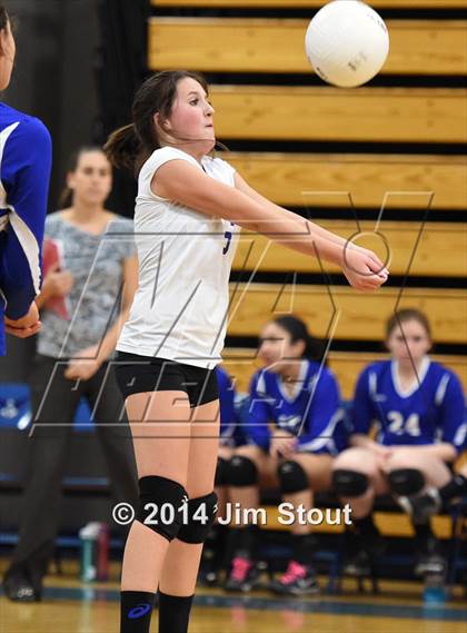 Thumbnail 2 in Glastonbury @ Fairfield Ludlowe (CIAC Class LL 2nd Round) photogallery.
