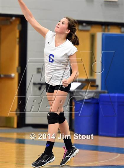 Thumbnail 2 in Glastonbury @ Fairfield Ludlowe (CIAC Class LL 2nd Round) photogallery.