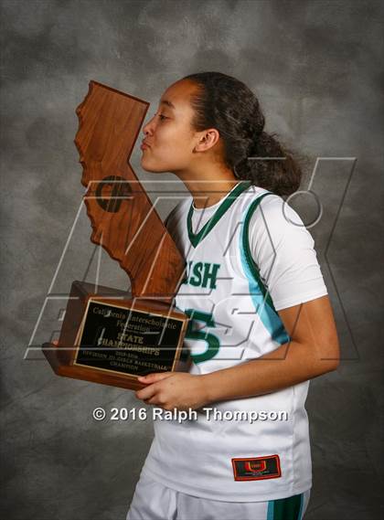Thumbnail 2 in Sacred Heart Cathedral Preparatory (CIF State D3 Award Photos) photogallery.