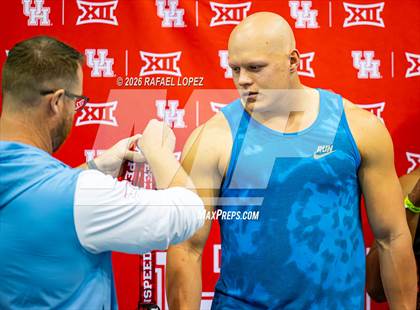 Thumbnail 3 in Carl Lewis Invitational (Awards) photogallery.