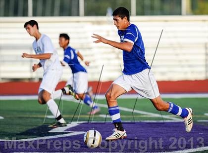 Thumbnail 2 in Glenbrook North vs. Carthage (Gateway City Soccer Classic) photogallery.