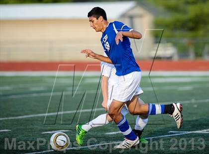 Thumbnail 1 in Glenbrook North vs. Carthage (Gateway City Soccer Classic) photogallery.