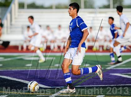 Thumbnail 3 in Glenbrook North vs. Carthage (Gateway City Soccer Classic) photogallery.