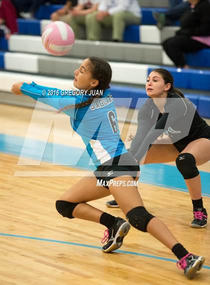 Thumbnail 1 in St. Scholastica vs. Thomas Jefferson (Penguin Volleyball Classic) photogallery.