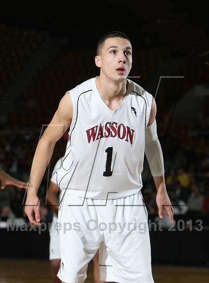 Thumbnail 2 in Thomas Jefferson vs. Wasson (CHSAA 4A Great 8) photogallery.
