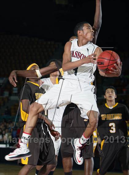 Thumbnail 3 in Thomas Jefferson vs. Wasson (CHSAA 4A Great 8) photogallery.