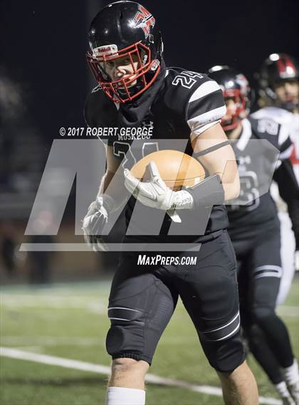 Thumbnail 3 in Muskego vs. Sun Prairie photogallery.