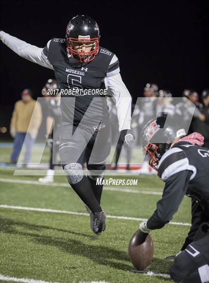 Thumbnail 1 in Muskego vs. Sun Prairie photogallery.