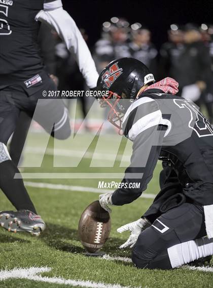 Thumbnail 2 in Muskego vs. Sun Prairie photogallery.