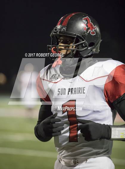 Thumbnail 1 in Muskego vs. Sun Prairie photogallery.
