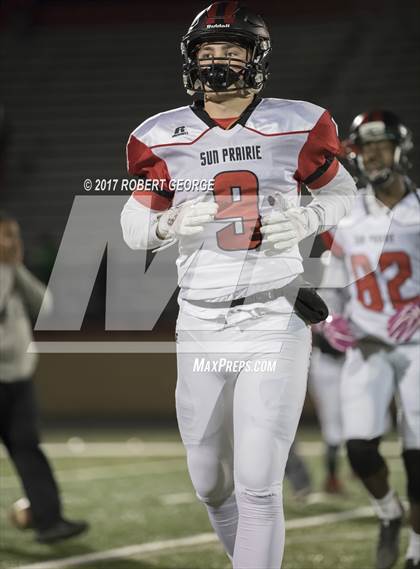 Thumbnail 3 in Muskego vs. Sun Prairie photogallery.
