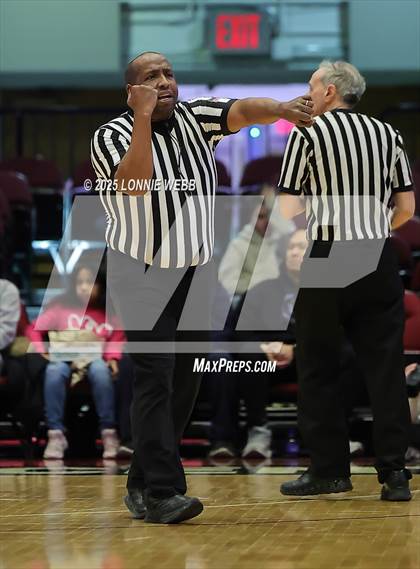 Thumbnail 2 in Dobbs Ferry vs Blind Brook (NYSPHSAA Section 1 Class B Semifinal) photogallery.