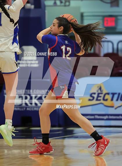 Thumbnail 3 in Dobbs Ferry vs Blind Brook (NYSPHSAA Section 1 Class B Semifinal) photogallery.