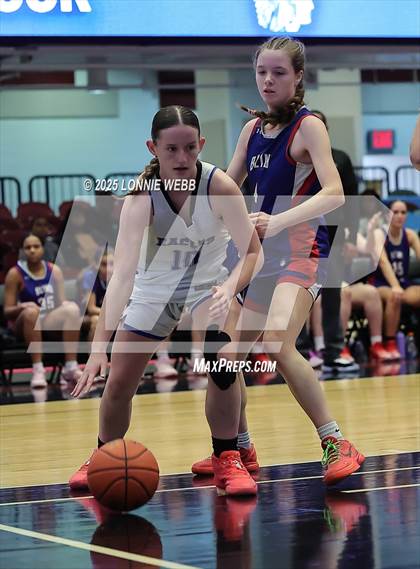 Thumbnail 3 in Dobbs Ferry vs Blind Brook (NYSPHSAA Section 1 Class B Semifinal) photogallery.