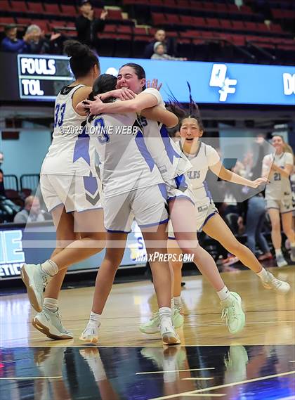 Thumbnail 1 in Dobbs Ferry vs Blind Brook (NYSPHSAA Section 1 Class B Semifinal) photogallery.