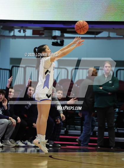 Thumbnail 1 in Dobbs Ferry vs Blind Brook (NYSPHSAA Section 1 Class B Semifinal) photogallery.