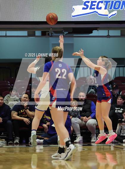 Thumbnail 3 in Dobbs Ferry vs Blind Brook (NYSPHSAA Section 1 Class B Semifinal) photogallery.