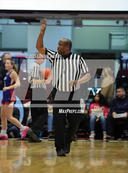 Thumbnail 2 in Dobbs Ferry vs Blind Brook (NYSPHSAA Section 1 Class B Semifinal) photogallery.