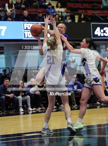 Thumbnail 3 in Dobbs Ferry vs Blind Brook (NYSPHSAA Section 1 Class B Semifinal) photogallery.