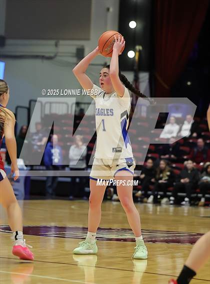 Thumbnail 3 in Dobbs Ferry vs Blind Brook (NYSPHSAA Section 1 Class B Semifinal) photogallery.