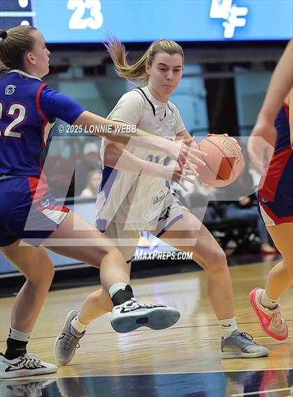 Thumbnail 2 in Dobbs Ferry vs Blind Brook (NYSPHSAA Section 1 Class B Semifinal) photogallery.