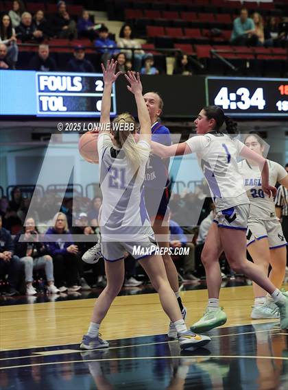 Thumbnail 2 in Dobbs Ferry vs Blind Brook (NYSPHSAA Section 1 Class B Semifinal) photogallery.