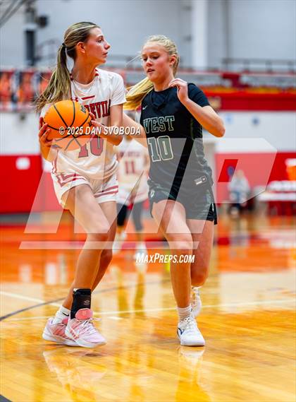 Thumbnail 3 in JV: Glenbard West @ Hinsdale Central photogallery.