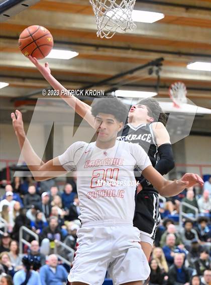 Thumbnail 2 in Mountlake Terrace @ Eastside Catholic  (Opening Round) photogallery.