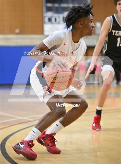 Thumbnail 1 in Mountlake Terrace @ Eastside Catholic  (Opening Round) photogallery.