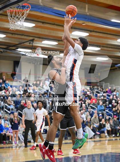 Thumbnail 2 in Mountlake Terrace @ Eastside Catholic  (Opening Round) photogallery.