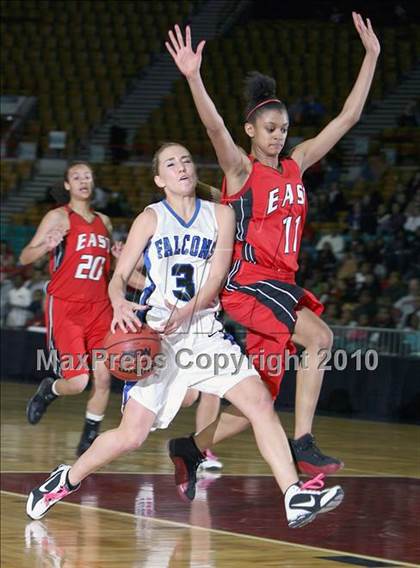 Thumbnail 1 in Highlands Ranch vs. Denver East (5A Quarterfinals) photogallery.
