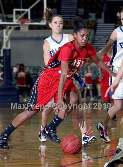 Thumbnail 1 in Highlands Ranch vs. Denver East (5A Quarterfinals) photogallery.