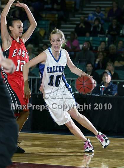 Thumbnail 1 in Highlands Ranch vs. Denver East (5A Quarterfinals) photogallery.