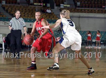 Thumbnail 3 in Highlands Ranch vs. Denver East (5A Quarterfinals) photogallery.
