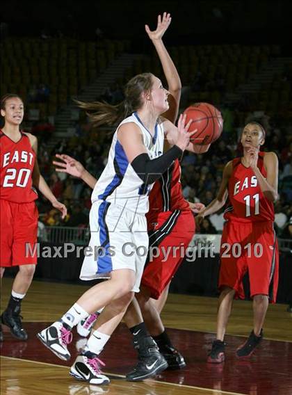 Thumbnail 1 in Highlands Ranch vs. Denver East (5A Quarterfinals) photogallery.