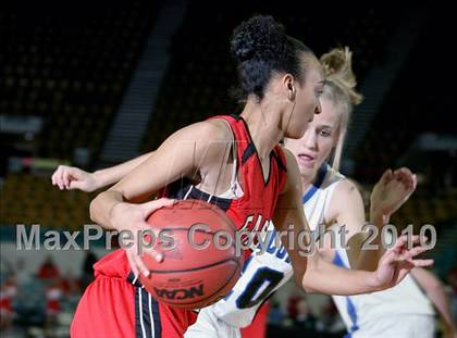 Thumbnail 3 in Highlands Ranch vs. Denver East (5A Quarterfinals) photogallery.