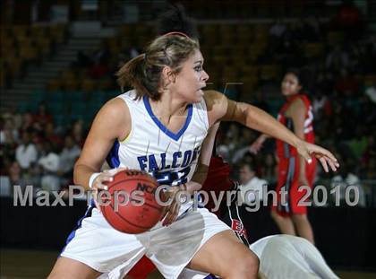 Thumbnail 2 in Highlands Ranch vs. Denver East (5A Quarterfinals) photogallery.