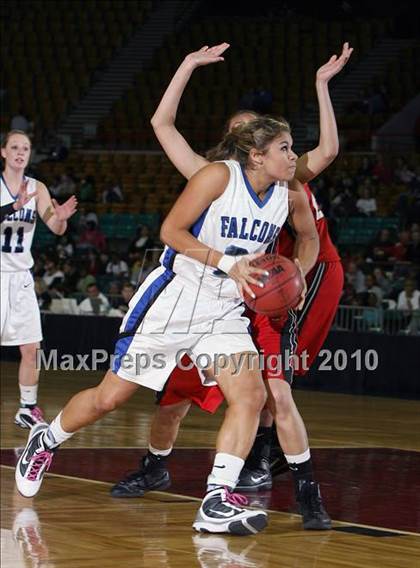 Thumbnail 3 in Highlands Ranch vs. Denver East (5A Quarterfinals) photogallery.