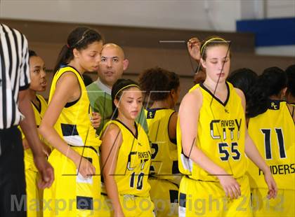 Thumbnail 3 in River City vs. Christian Brothers (Christian Brothers Holiday Classic) photogallery.
