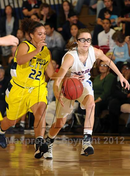 Thumbnail 1 in River City vs. Christian Brothers (Christian Brothers Holiday Classic) photogallery.