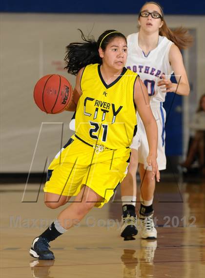 Thumbnail 1 in River City vs. Christian Brothers (Christian Brothers Holiday Classic) photogallery.