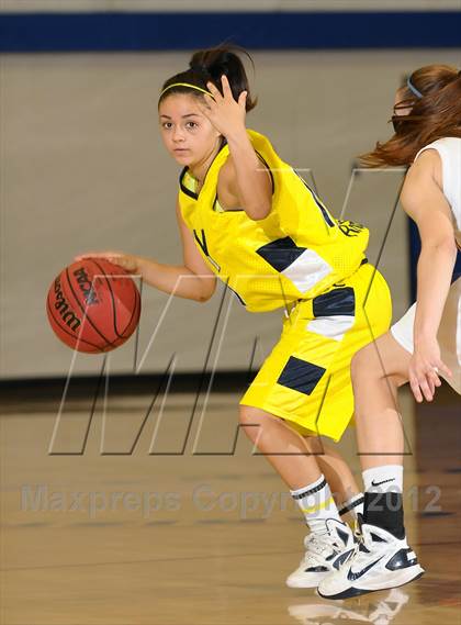 Thumbnail 1 in River City vs. Christian Brothers (Christian Brothers Holiday Classic) photogallery.