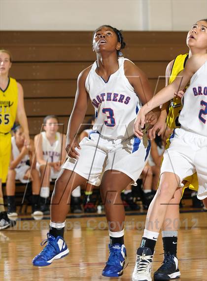 Thumbnail 1 in River City vs. Christian Brothers (Christian Brothers Holiday Classic) photogallery.