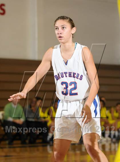Thumbnail 2 in River City vs. Christian Brothers (Christian Brothers Holiday Classic) photogallery.
