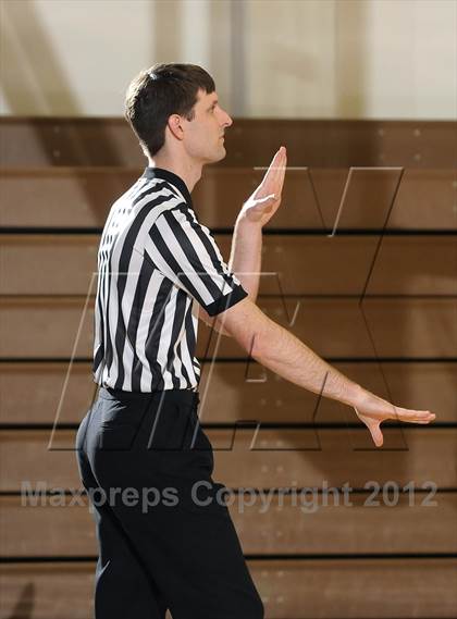 Thumbnail 3 in River City vs. Christian Brothers (Christian Brothers Holiday Classic) photogallery.