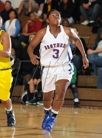 Thumbnail 2 in River City vs. Christian Brothers (Christian Brothers Holiday Classic) photogallery.