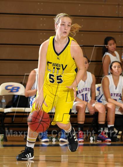 Thumbnail 2 in River City vs. Christian Brothers (Christian Brothers Holiday Classic) photogallery.