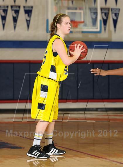 Thumbnail 3 in River City vs. Christian Brothers (Christian Brothers Holiday Classic) photogallery.
