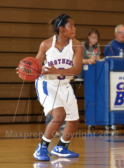 Thumbnail 2 in River City vs. Christian Brothers (Christian Brothers Holiday Classic) photogallery.