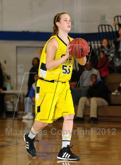 Thumbnail 3 in River City vs. Christian Brothers (Christian Brothers Holiday Classic) photogallery.